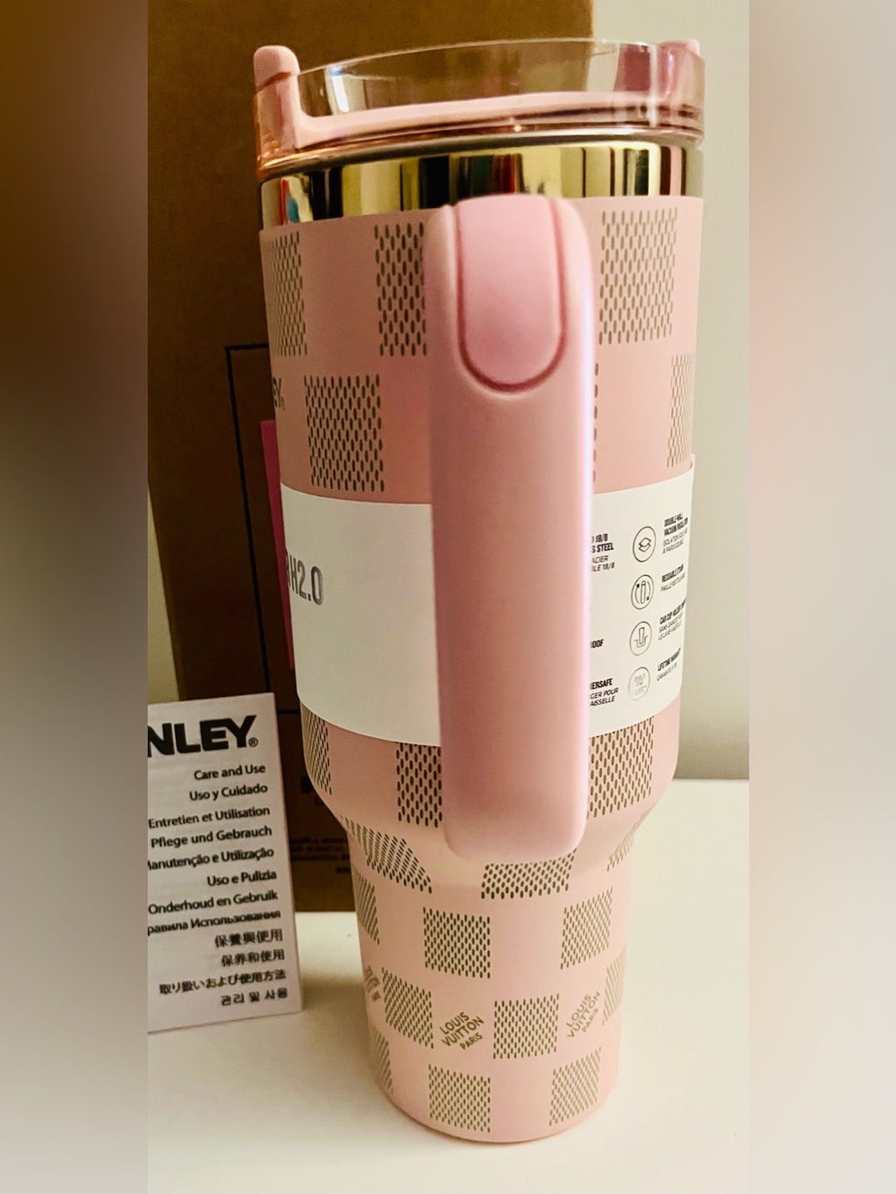 Stanley Quencher H2.0 Tumbler 40oz  - Light Pink - Picture 4 of 5